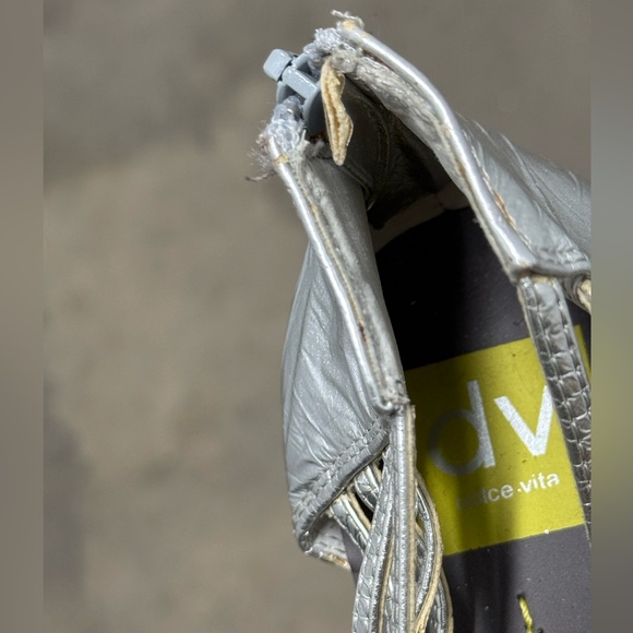 D V by Dolce Vita Sandal Flats - Picture 3 of 5